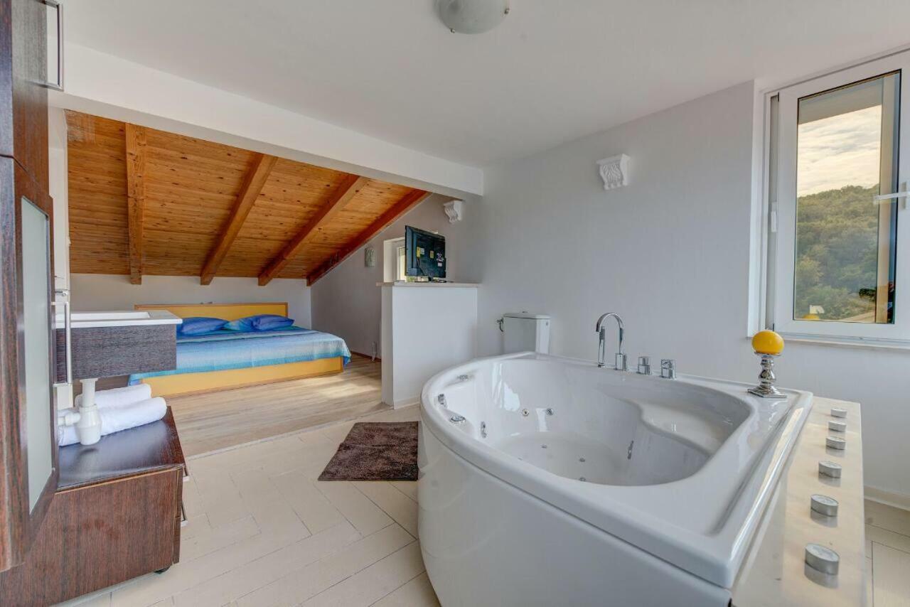 Apartments Savar - Ilo Brbinj Dış mekan fotoğraf