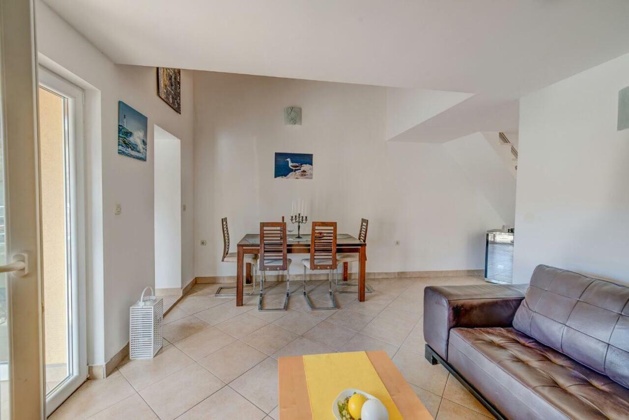 Apartments Savar - Ilo Brbinj Dış mekan fotoğraf
