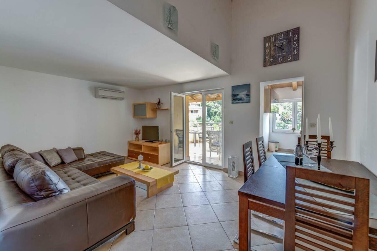 Apartments Savar - Ilo Brbinj Dış mekan fotoğraf